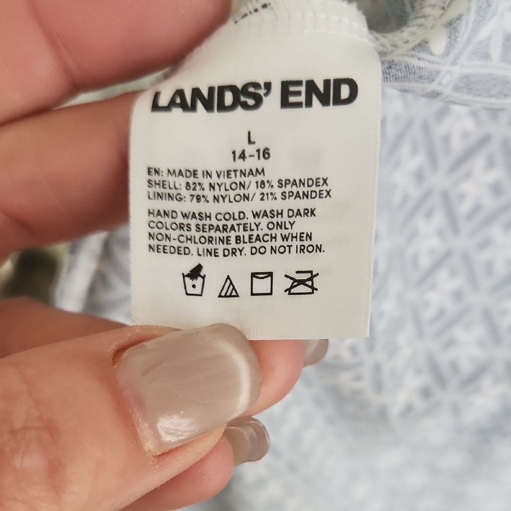 Lands' End Black and White Geometric Swim Top - Picture 5 of 5